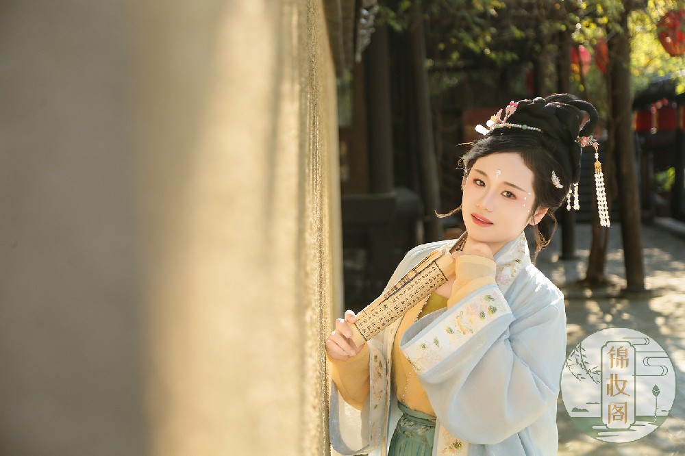 开封清明上河园宋制汉服拍摄