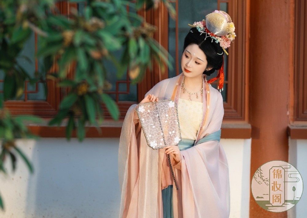 开封铁塔公园宋制汉服拍摄